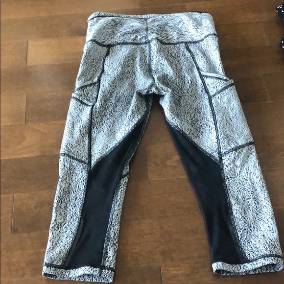 Lululemon Crops - Picture 3 of 5